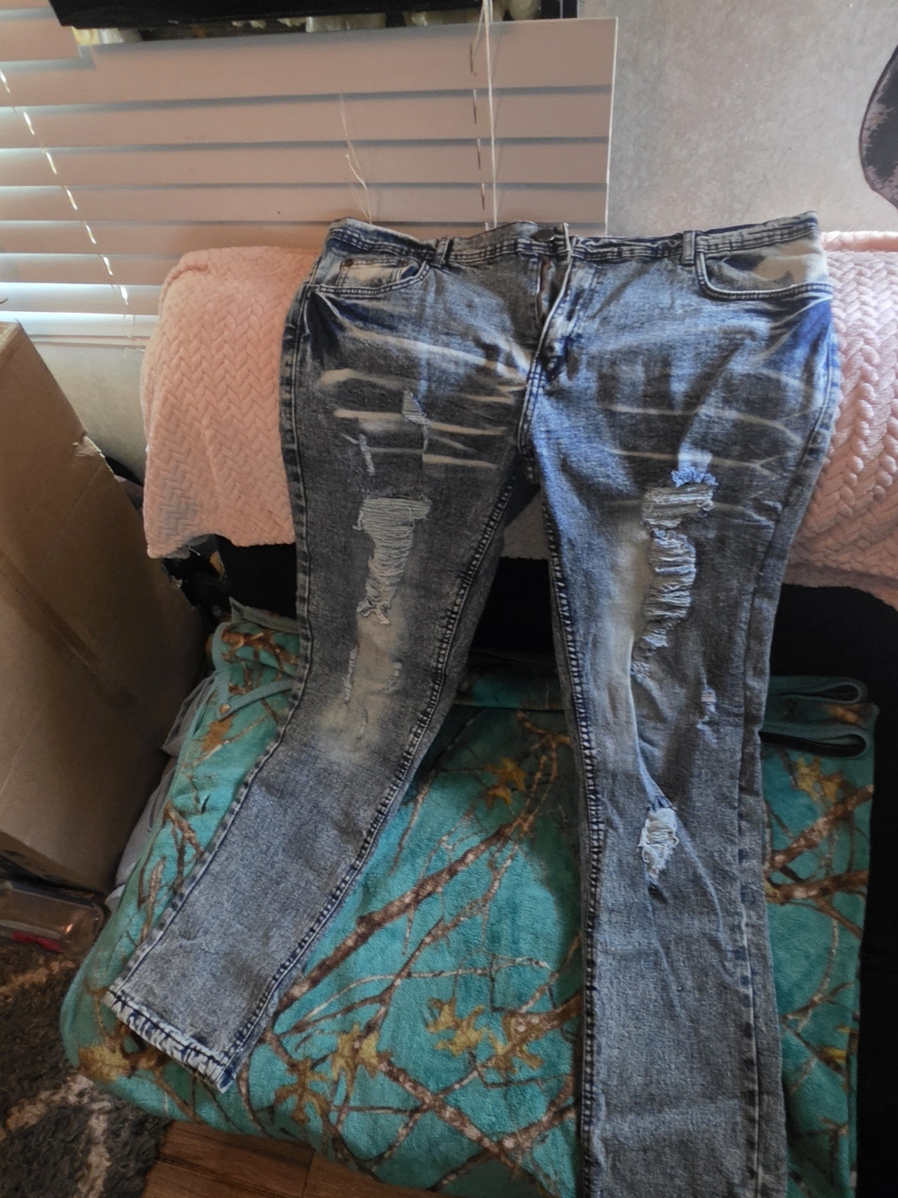 Men's Skinny Ripped Jeans - Distressed Blue